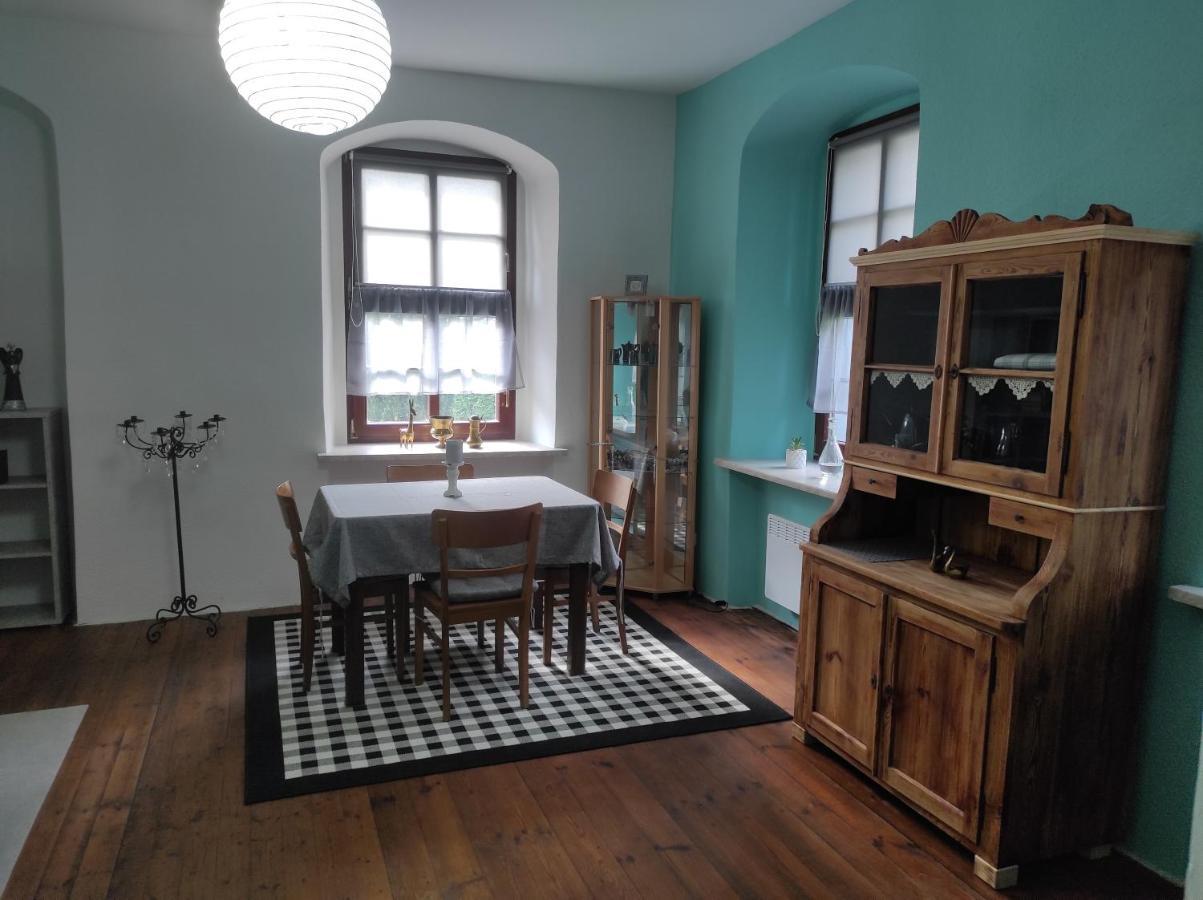 Schoene Gemuetliche Ferienwohnung Am Saaleradweg Grosseutersdorf Bagian luar foto