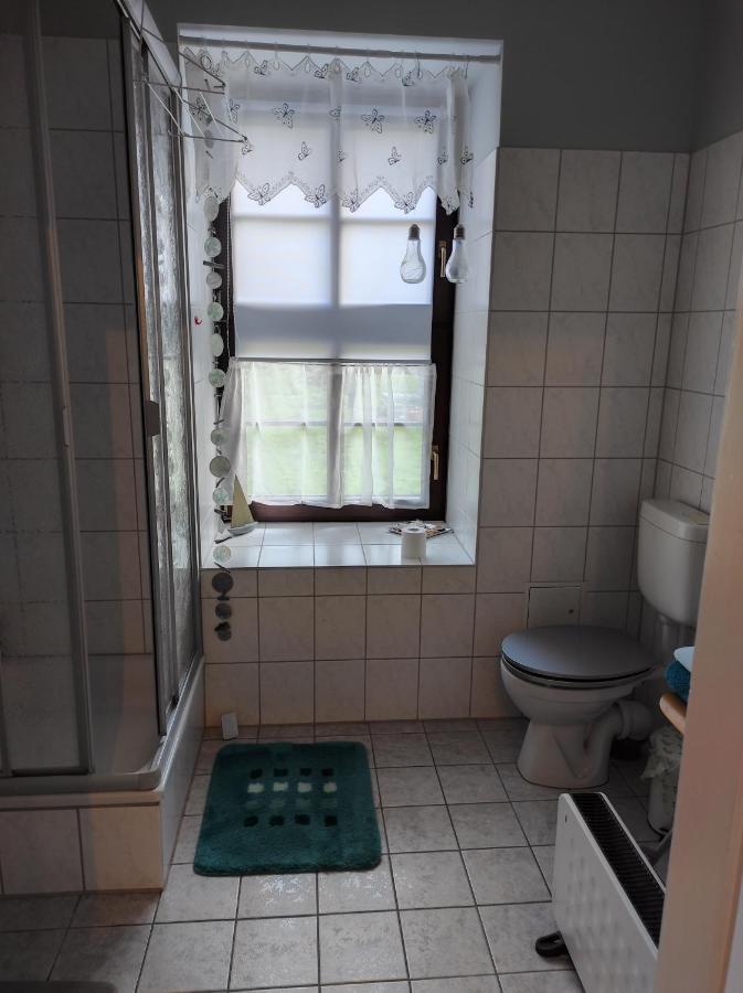 Schoene Gemuetliche Ferienwohnung Am Saaleradweg Grosseutersdorf Bagian luar foto